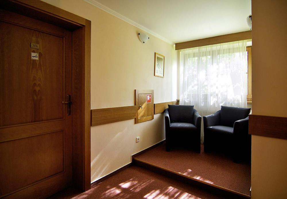 Kastiel Lucivna Hotel Exterior photo